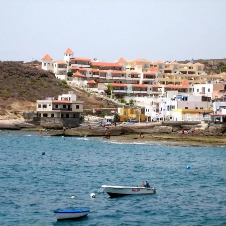Modern Townhouse Ocean Front בית נופש *