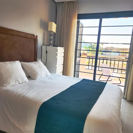 Modern Townhouse Ocean Front בית נופש *