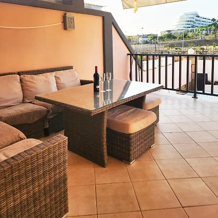 בית נופש Modern Townhouse Ocean Front *
